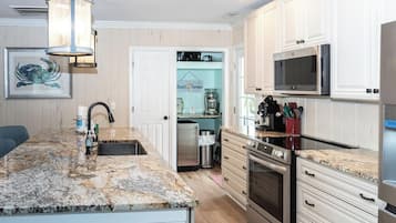 Kabin, Beberapa Tempat Tidur, balkon, pemandangan samudra | Dapur pribadi | Mesin pembuat kopi/teh