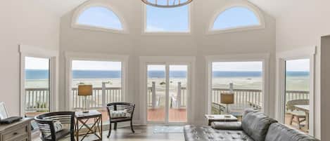 House, Multiple Beds, Balcony, Ocean View | Living area
