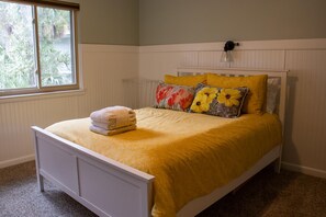 House, Multiple Beds, Kitchen | 3 bedrooms, individually decorated, individually furnished, bed sheets - 854 Marsh Dunes (Fripp Island)