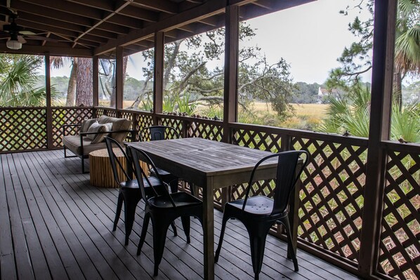 Casa, varias camas, cocina | Vista del balcón