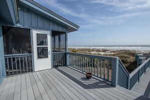 Casa, várias camas, cozinha, vista para o oceano | Sacada