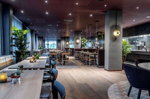 Desayuno buffet todos los días (con cargo)