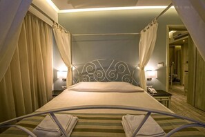Apartment, 1 Bedroom, Partial Sea View