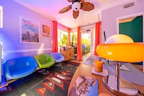 Interior - 109 · ☀Pool✔ Beach✔ Self Checkin✔ Free Parking✔ (Clearwater)