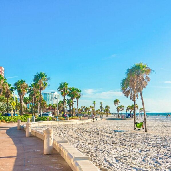 Beach nearby - 109 · ☀Pool✔ Beach✔ Self Checkin✔ Free Parking✔ (Clearwater)
