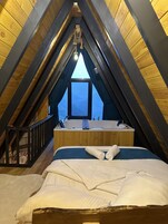 Teona Room | 1 多间卧室、特色装修、特色家居、遮光窗帘