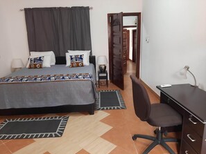 3 soverom, strykejern/-brett, wi-fi (inkludert) og sengetøy