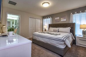 4 bedrooms, iron/ironing board, WiFi, bed sheets