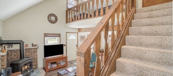 Higgins Haven - A cozy 2 bedroom cottage with loft