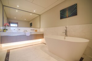 Bathroom - Grandeur Holiday Homes - Exquisite 1-bed Apartment (Dubai)