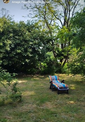 Property grounds - A green setting, 7km from the Circuit des 24h (Arnage)