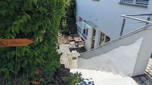 تناول الطعام بالخارج