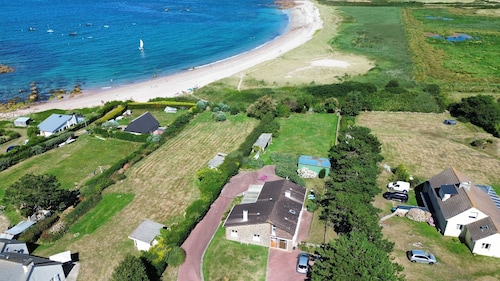 ☀️ Holiday home by the sea with fantastic views and direct access to the beach