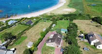 ☀️ Holiday home by the sea with fantastic views and direct access to the beach