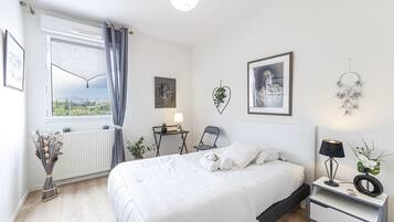 2 chambres, fer et planche Ă repasser, Wi-Fi, draps fournis
