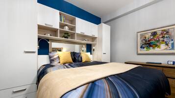 2 bedrooms, individually decorated, desk, laptop workspace