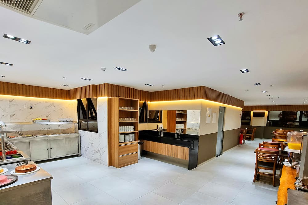VIPPER Hotel
