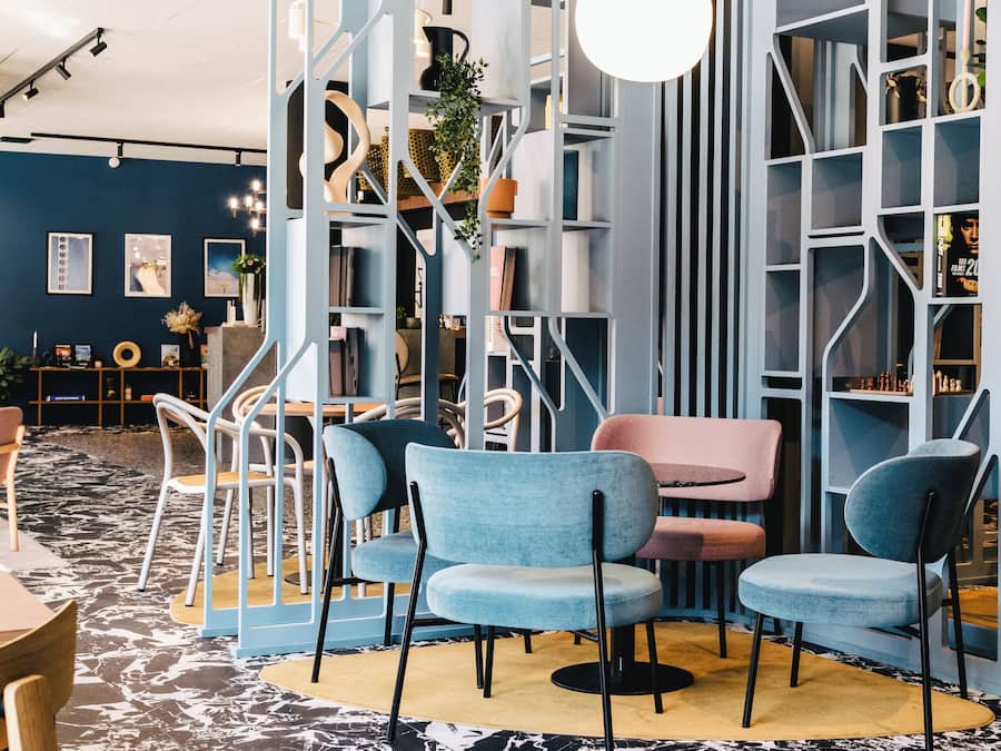 Siddeområde i lobbyen