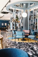 Sala de estar en el lobby