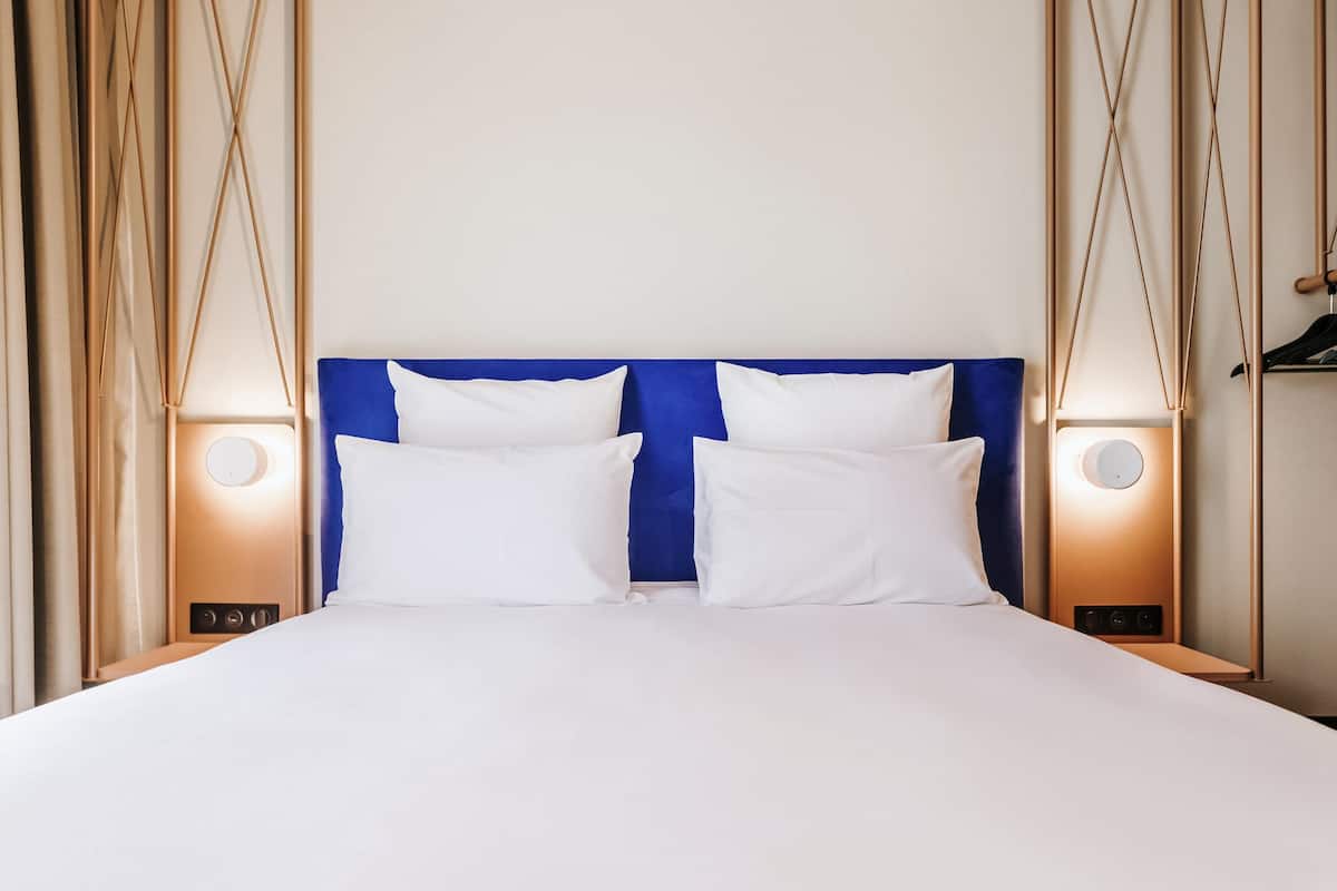 Privilege, Quarto, 1 cama de casal | Frigobar, cofres nos quartos, escrivaninha, quartos à prova de som