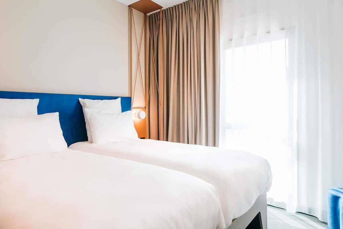 Privilege, Room, 2 Single Beds