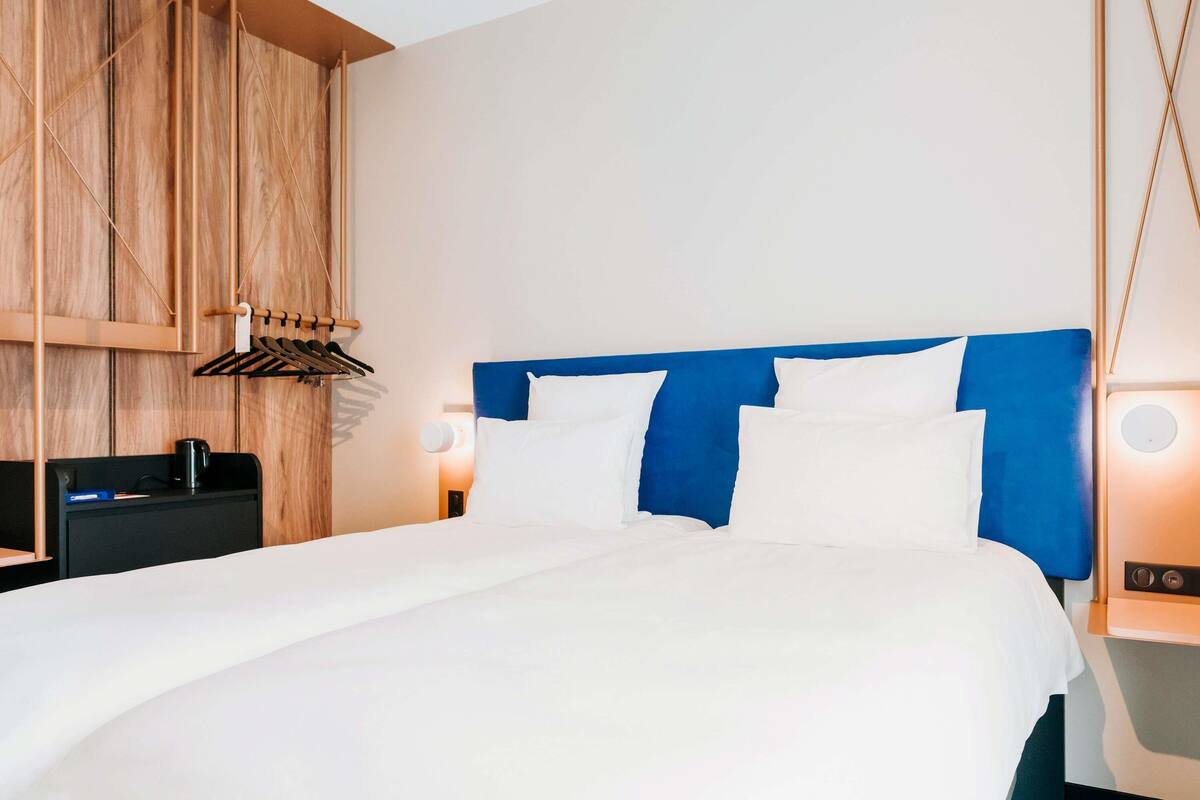 Minibar, in-room safe, desk, soundproofing