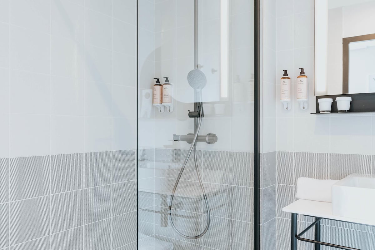 Minibar, in-room safe, desk, soundproofing