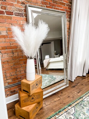 Interior - Beautiful loft in the Heart of Downtown Pensacola! (Pensacola)