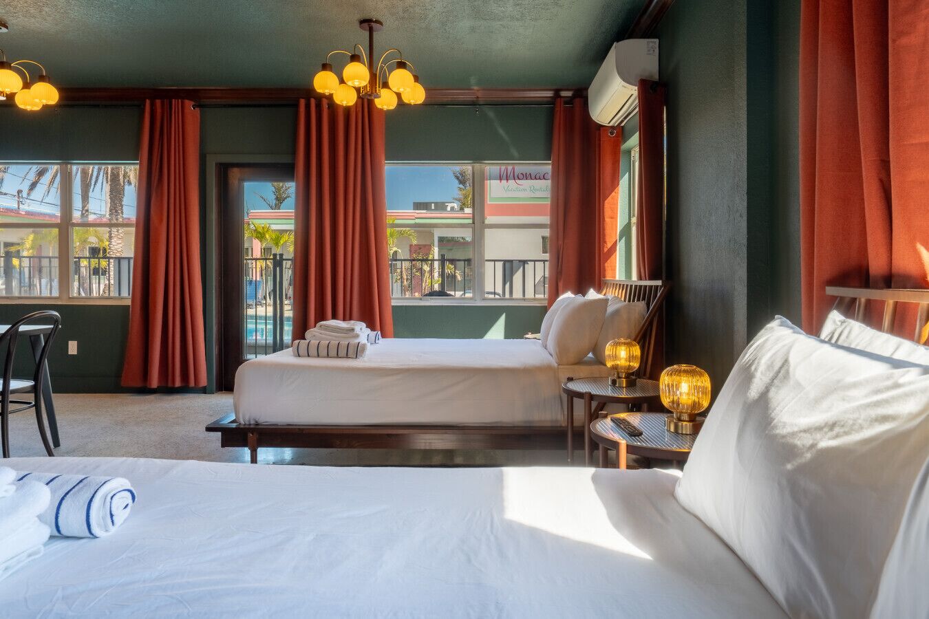 1 soverom, skrivebord, strykejern/-brett og wi-fi