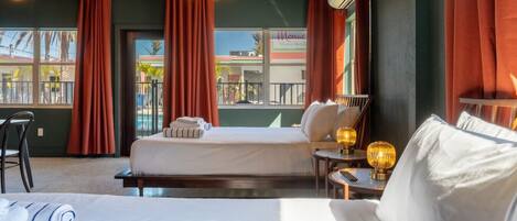 1 habitación, escritorio, tabla de planchar con plancha y wifi