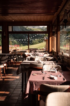 Restaurant - Les Cèdres  Hôtel - Restaurant - Spa (Saint-Sorlin-d'Arves)