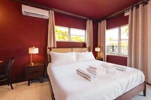 1 chambre, bureau, fer et planche à repasser, Wi-Fi