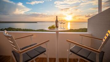 Panoramic Penthouse, 3 Bedrooms, Beach View | Terrace/patio