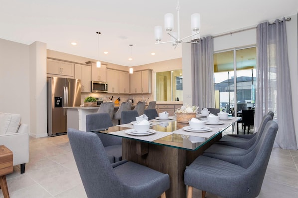 Condo, Plusieurs lits (2182 FMP - 4BR Luxury Townhome Pool D) | Restauration