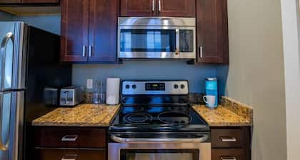 Downtown Loft Stay with King bed Entire Condo