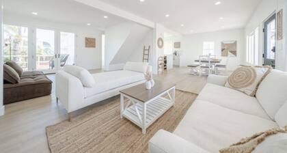 Luxury Beach Bungalow with Hot Tub - Steps to Sand and Pier