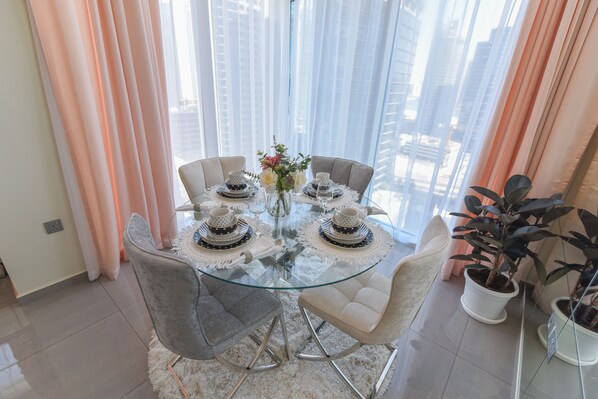 Apartment, Accessible, Private Bathroom (Modern-Luxury-Central) | Restaurant