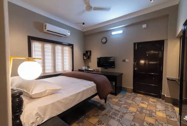 1 quarto, escrivaninha, Wi-Fi de cortesia