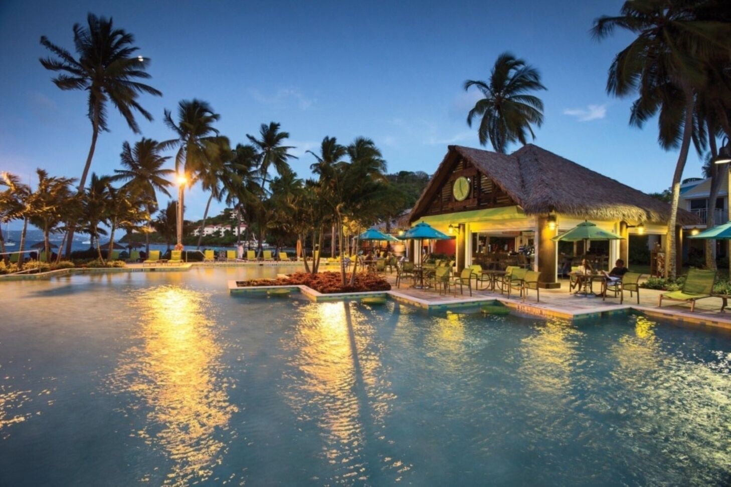 2 outdoor pools