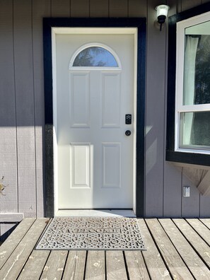 Unclassified image, 2 of 20, button