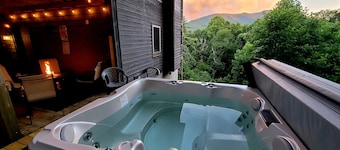 Mountain Views, Hot Tub, 2 Master Suites & Game Room In Banner Elk