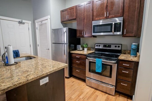 Fridge, microwave, oven, stovetop