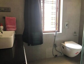 Douche, séchoir à cheveux