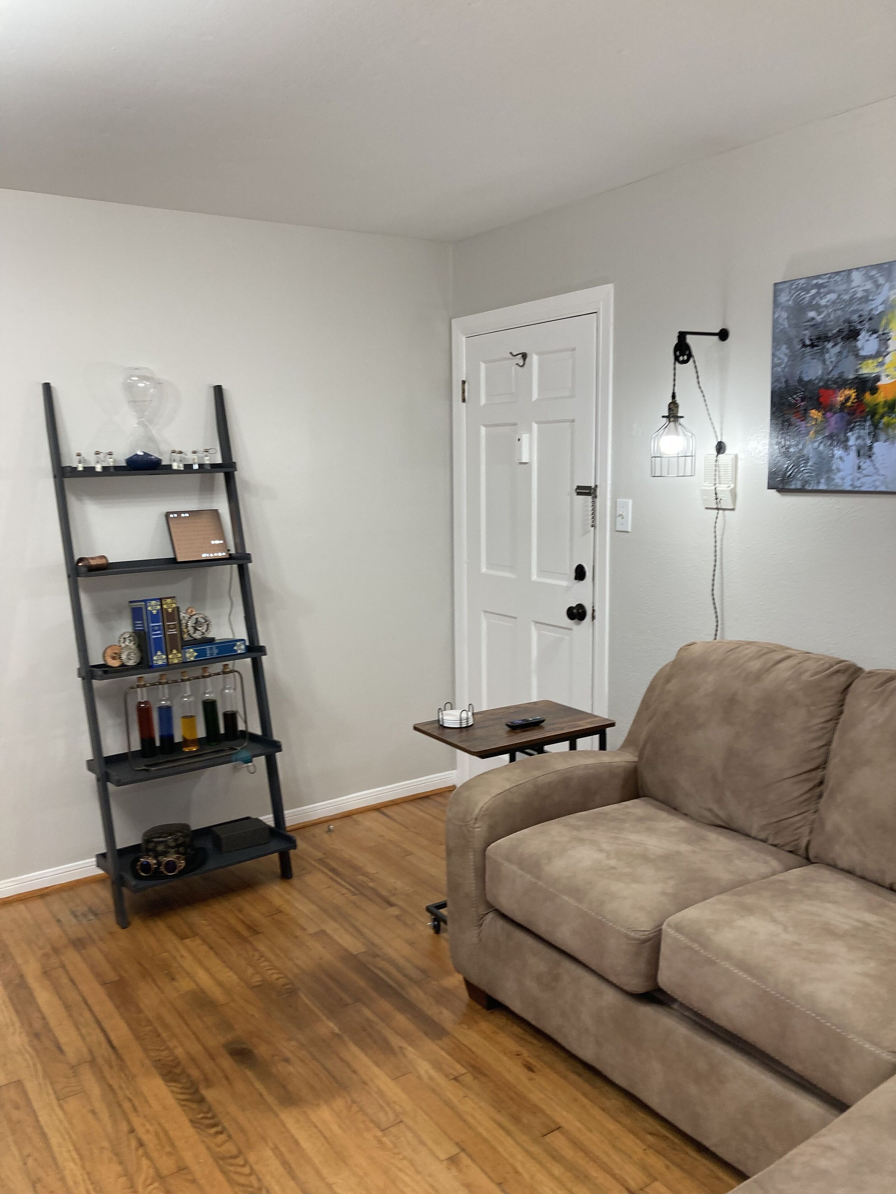 Smart TV, computer monitors