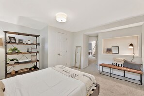 5 chambres, fer et planche à repasser, lit parapluie, Wi-Fi gratuit