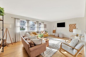 TV connectée, table de tennis de table