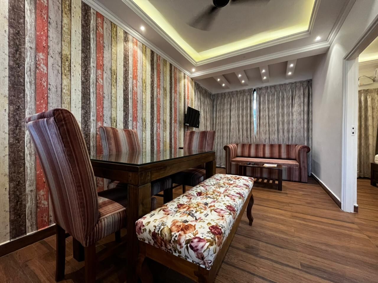 Luxury Room, Pool View | Living area | 32-inch LCD TV with satellite channels, TV