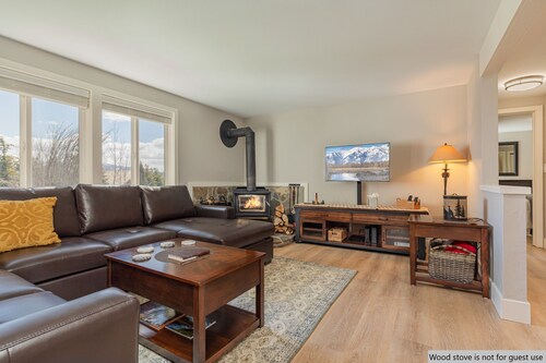 Gros Ventre B7: Newly remodeled, pristine condo in Teton Village