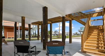 2-Minute walk to the beach! Dog & Kid Friendly!