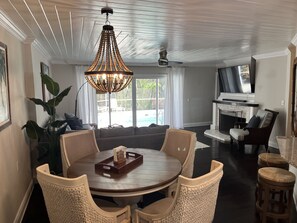 Smart TV - LIVING THE NAPLES LIFE - 3 Bed / 2 Bath with Pool (Naples)